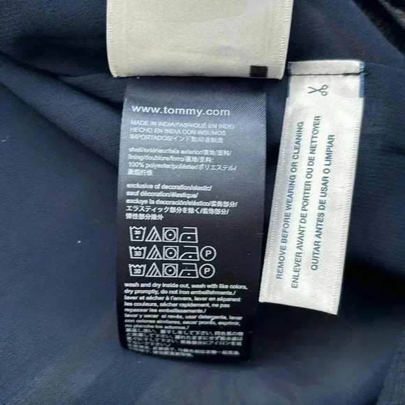 Tommy Hilfiger  | Black off the shoulder floral blouse - Picture 10 of 11